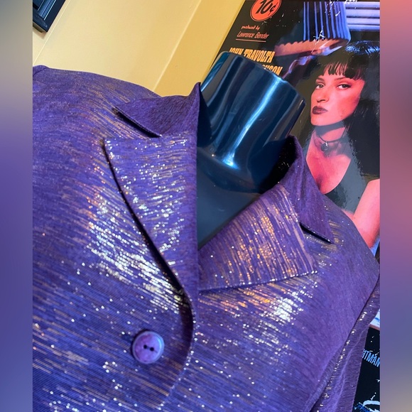 Women’s Vintage Shiny Blazer ( 8 ) - Picture 2 of 6